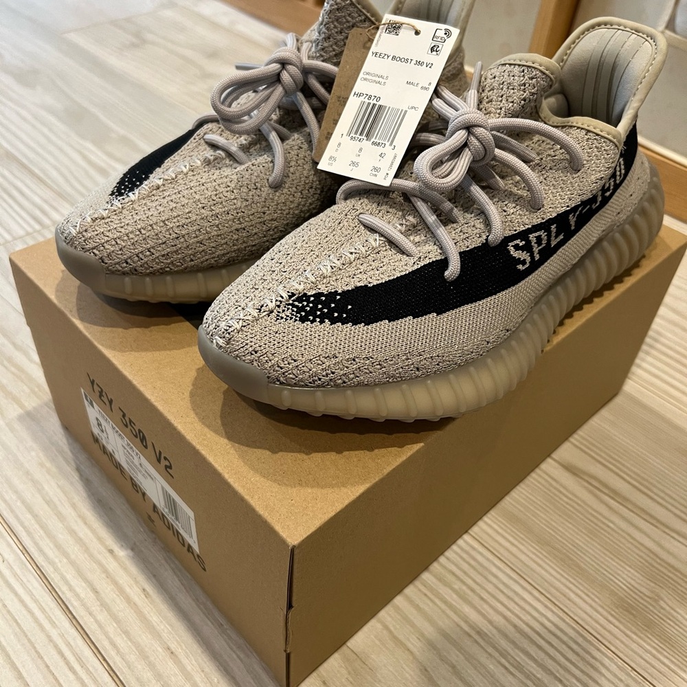 Yeezy Boost 350 V2 - Gray and Black